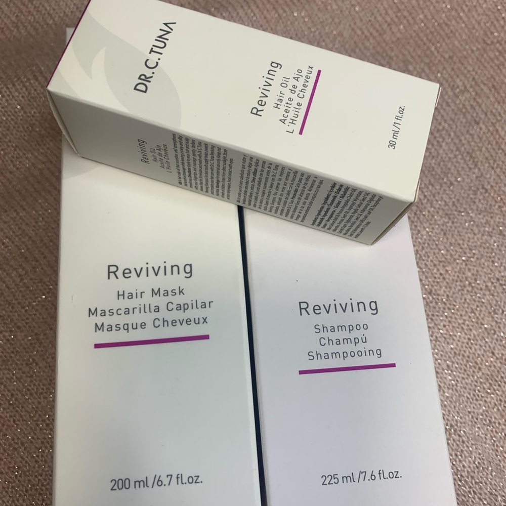 Farmasi Reviving Shampoo & Hair Mask Set — White with Purple Accents